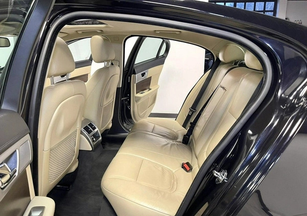 Jaguar XF cena 57900 przebieg: 106000, rok produkcji 2012 z Suchedniów małe 631